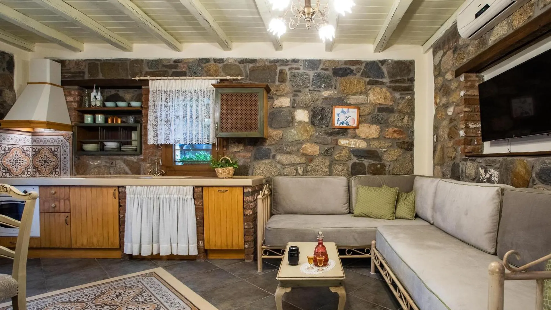 Ta Petrina Apartment Vourvourou Greece